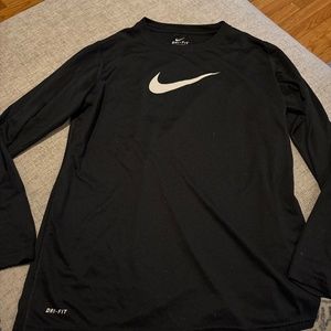 Kids Nike dri fit long sleeve -Size L